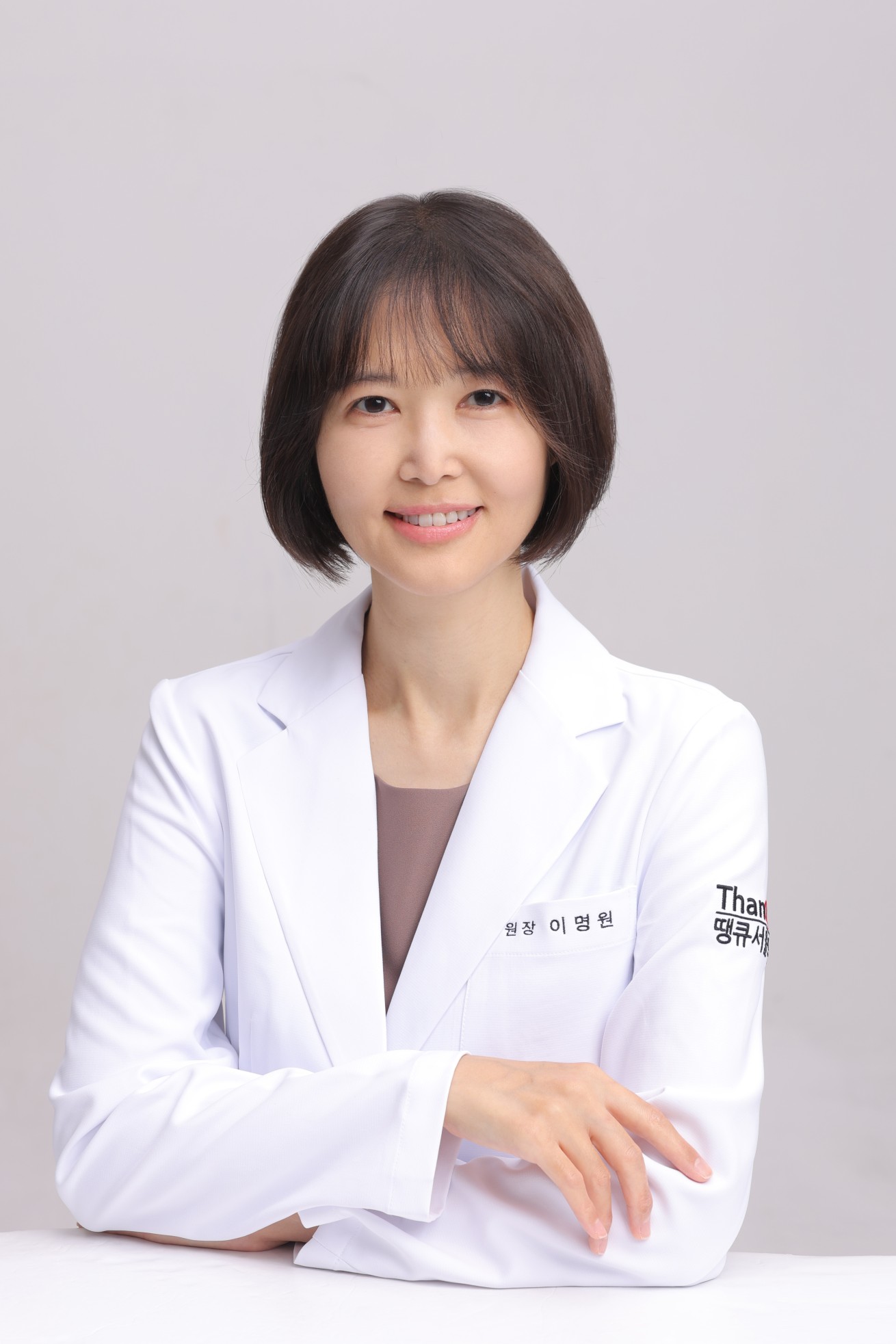 땡큐서울의원 - 갑상선암 장기 생존 시대… ‘재발’뿐 아니라 골다공증·대사 건강도 살펴야 [이명원 원장 칼럼]