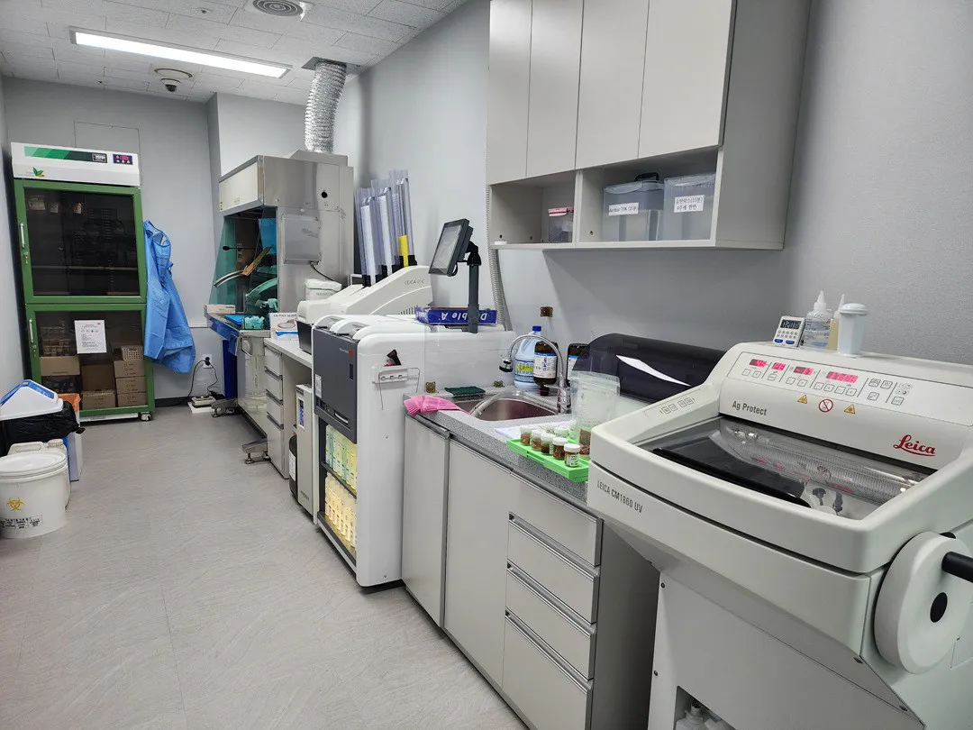 땡큐서울의원 병리과 검사실